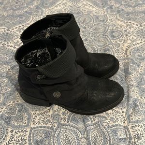 Like new blowfish boots